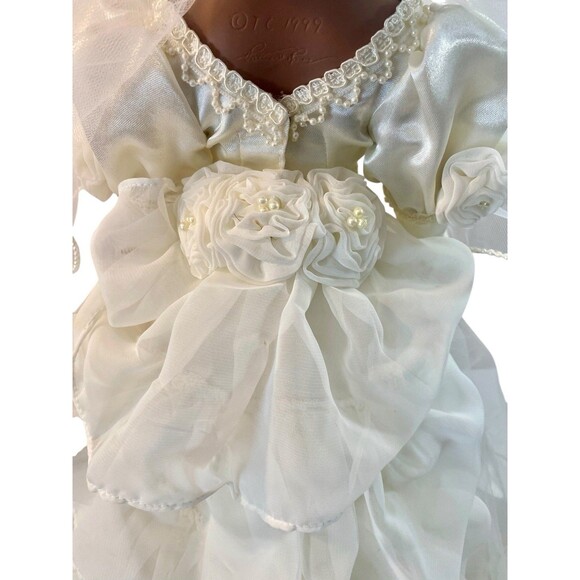 Paradise Galleries African American Bride Porcelain Doll 18.5" w Stand B389 Sgn - Picture 6 of 10